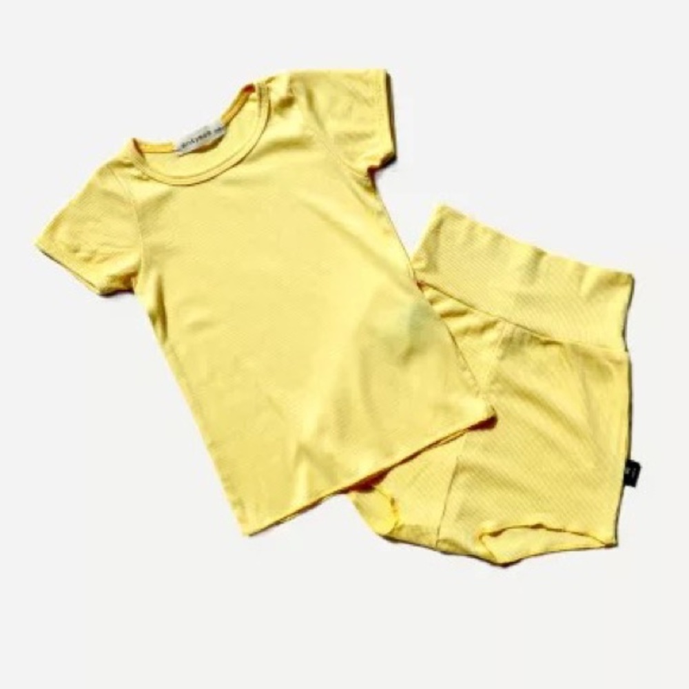 Little girls solid color lounge wear set.
